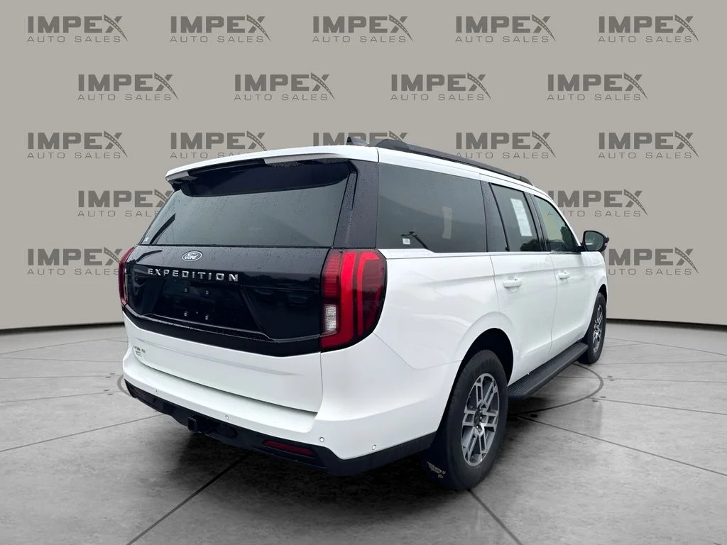 Used 2025 White Ford Active image 3