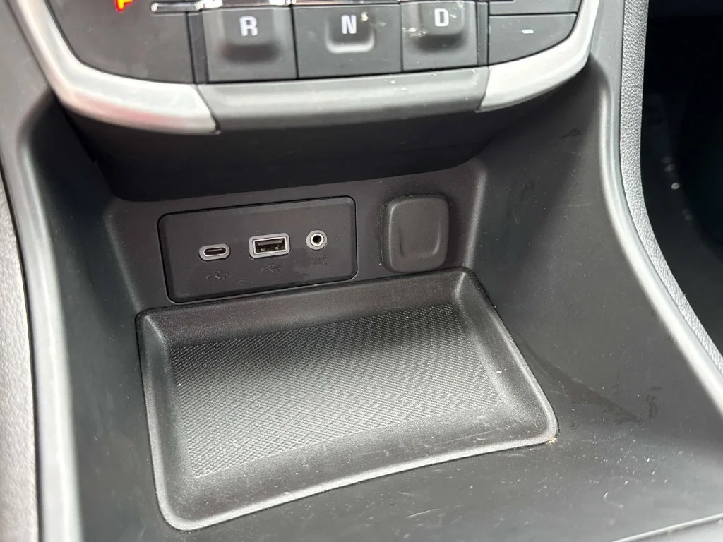 Used 2024 White GMC SLE image 37