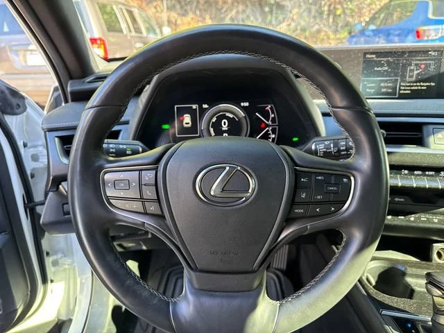 Used 2020 White Pearl Lexus 250h Base image 18