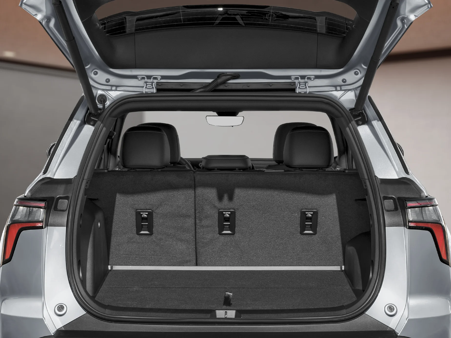 New 2027 Grey Chevrolet AWD ACTIV image 5