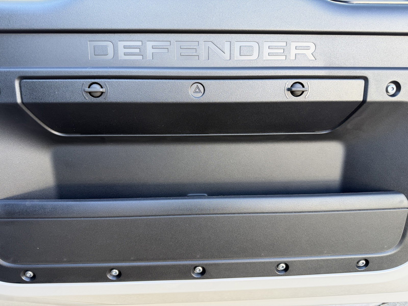 2026 Land Rover Defender S - Photo 34