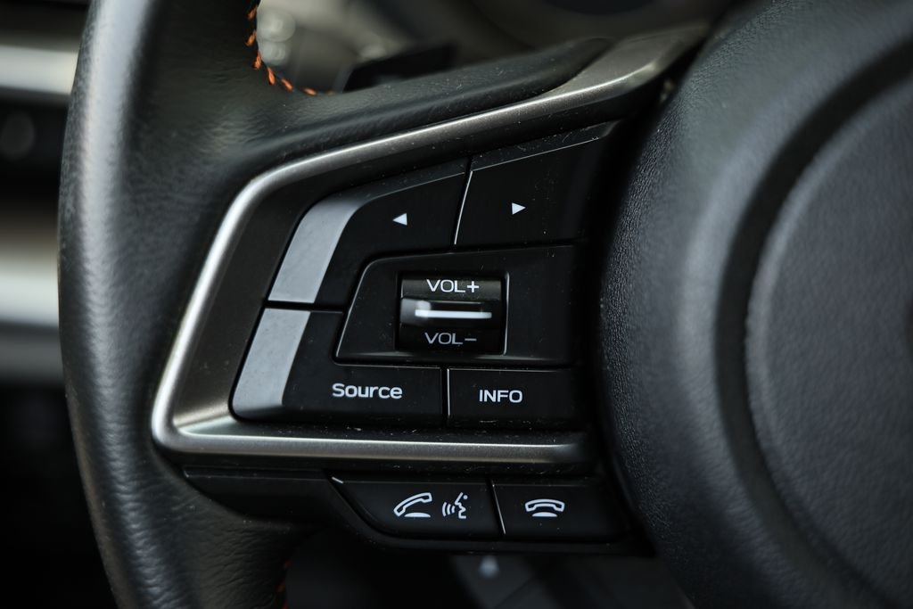 Used 2023 Ice Silver Metallic Subaru Limited image 31
