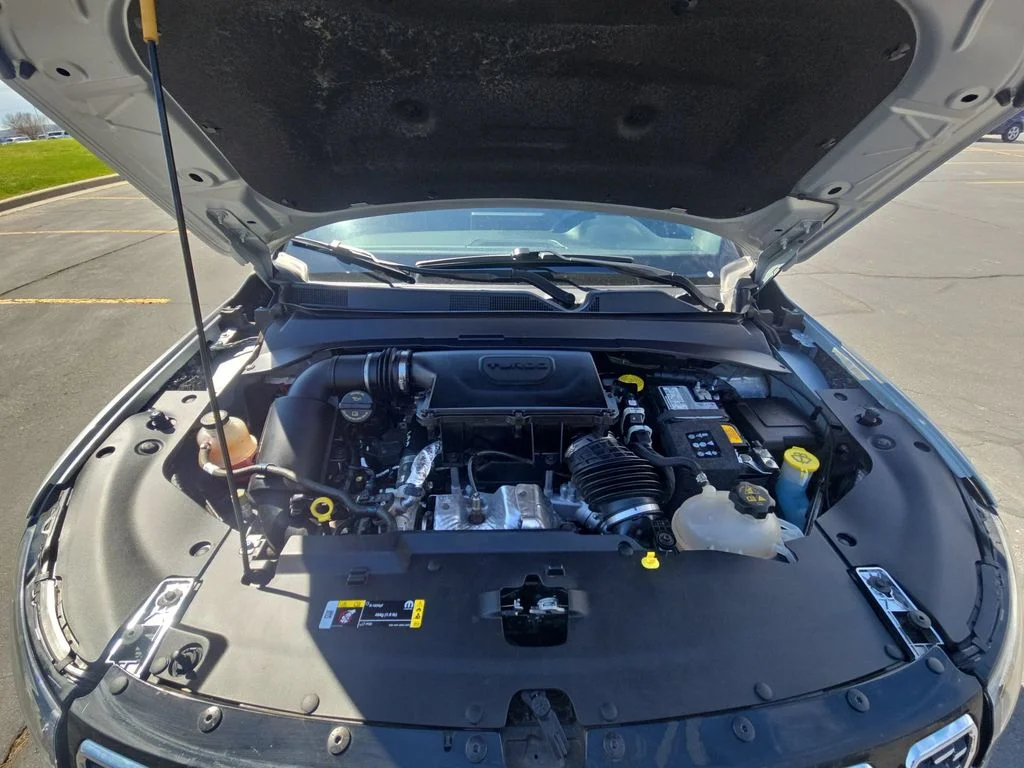 Used 2025 Silver Jeep Limited image 19