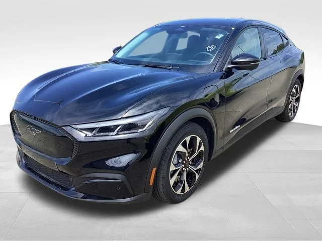 2025 Ford Mustang-Mach-e Select's photo