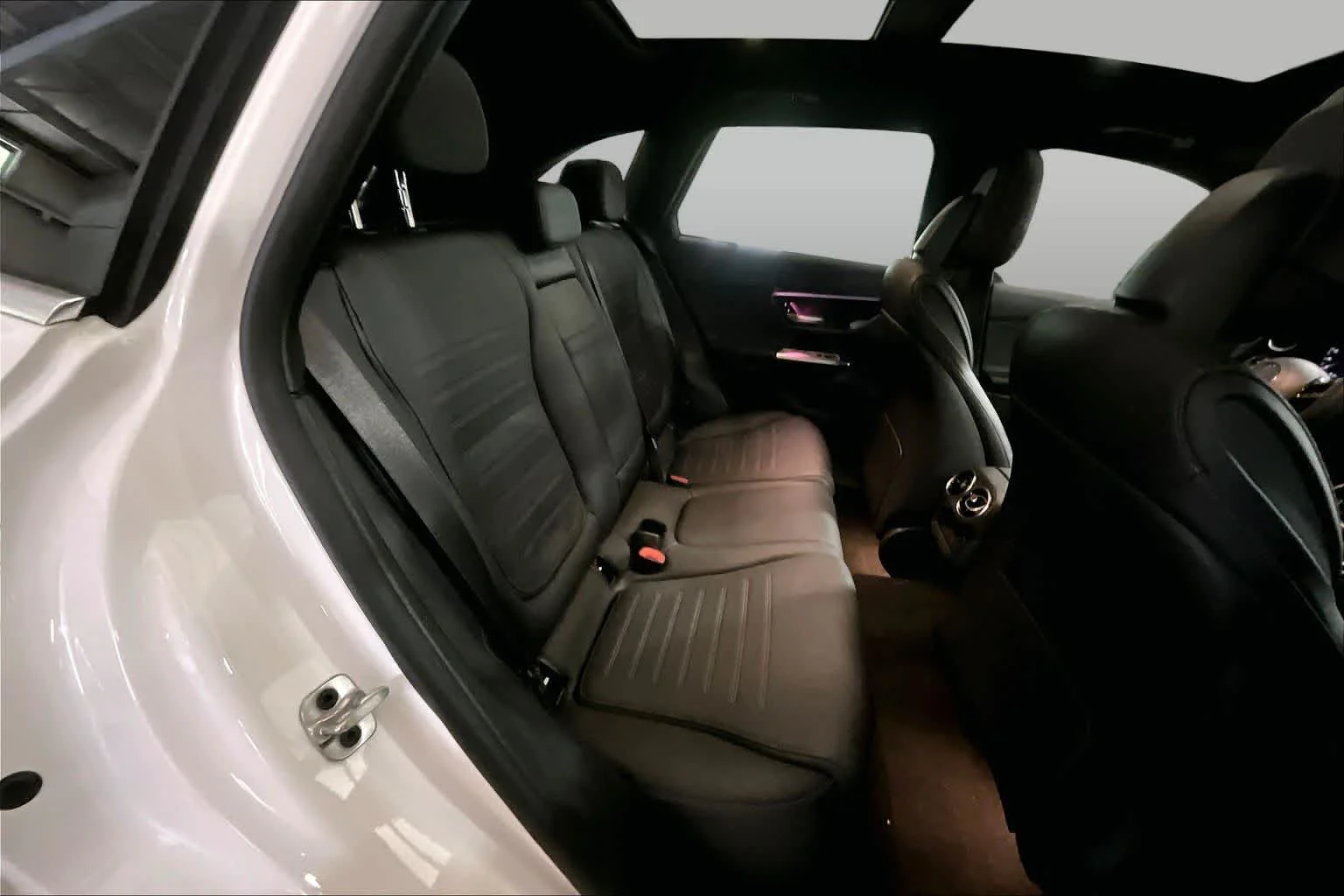 Certified Used 2024 Polar White Mercedes-Benz GLC 300 image 20