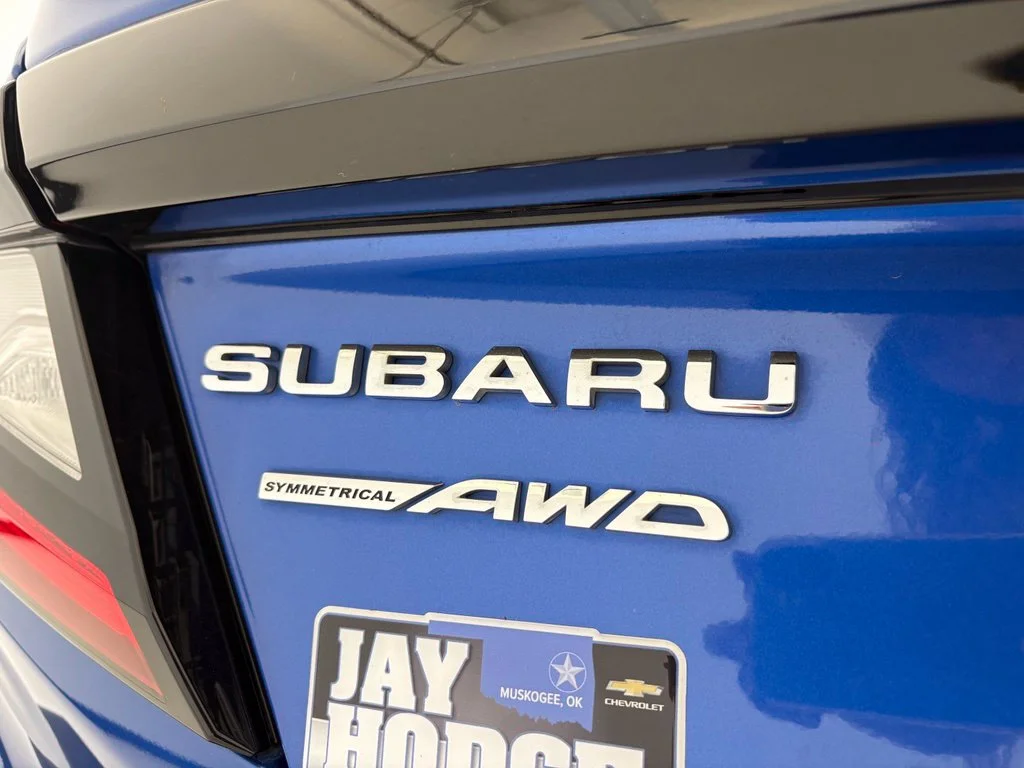 Used 2022 Blue Subaru Base image 21