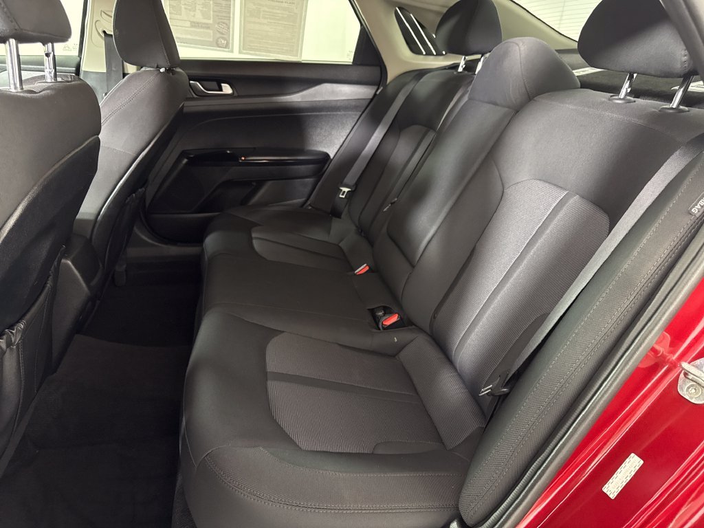 Used 2022 Red Kia LXS image 13