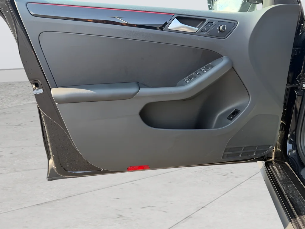 Used 2017 Black Volkswagen GLI image 9