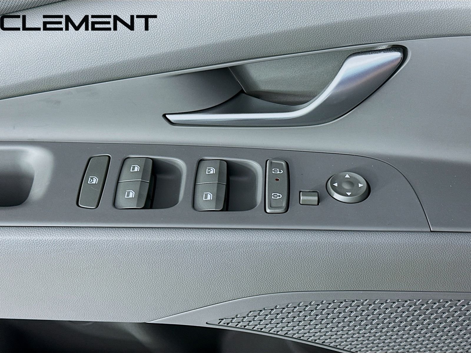 2024 Hyundai Elantra SEL - Photo 24