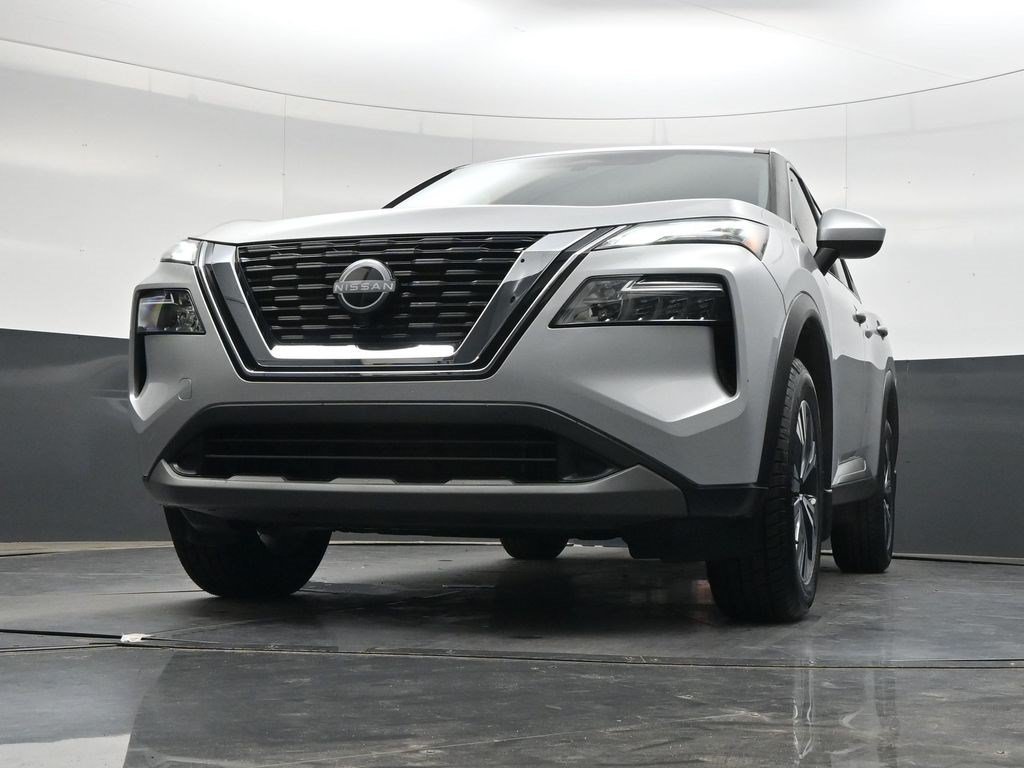 Used 2023 Brilliant Silver Metallic Nissan SV image 46