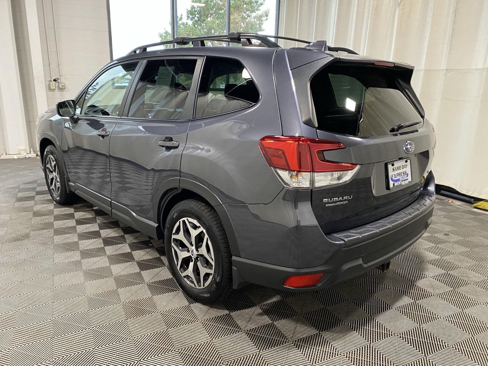 Used 2022 Magnetite Gray Metallic Subaru Premium image 6