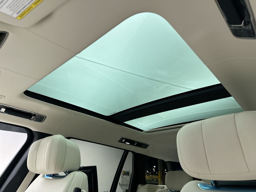 New 2026 Carpathian Gray Premium Metallic Land Rover Autobiography image 20