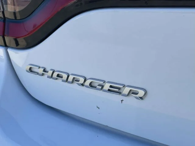 Used 2023 White Dodge SXT image 8