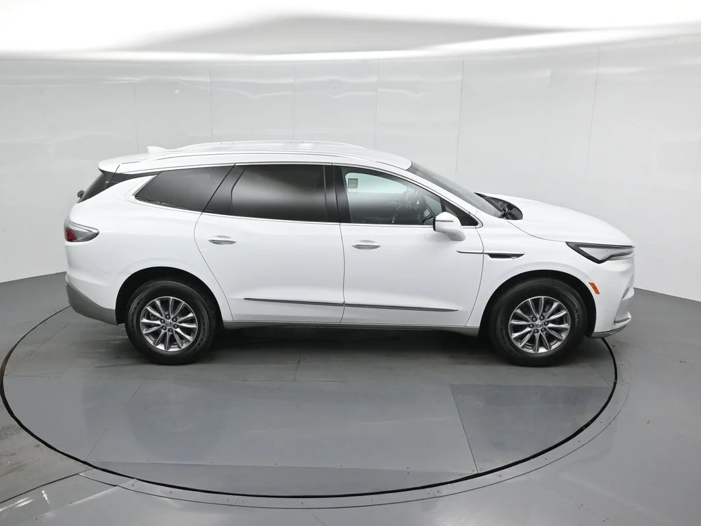 Used 2024 White Buick Premium Group image 43