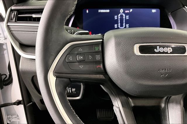 Used 2023 White Jeep Altitude image 10