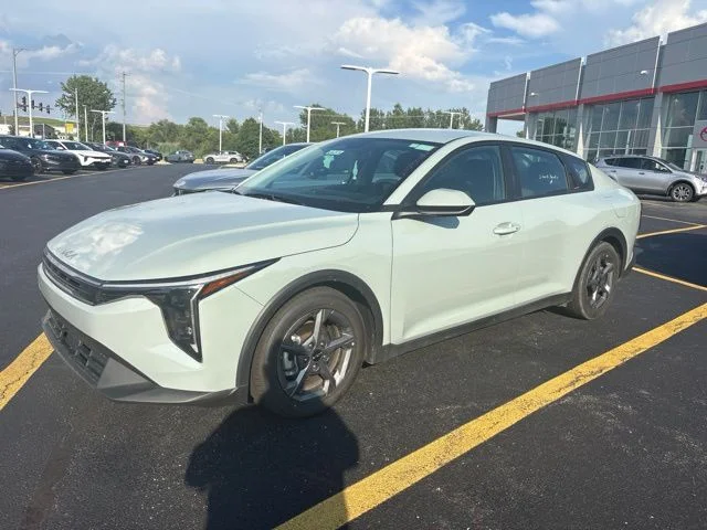 Used 2025 Gray Kia LXS image 3