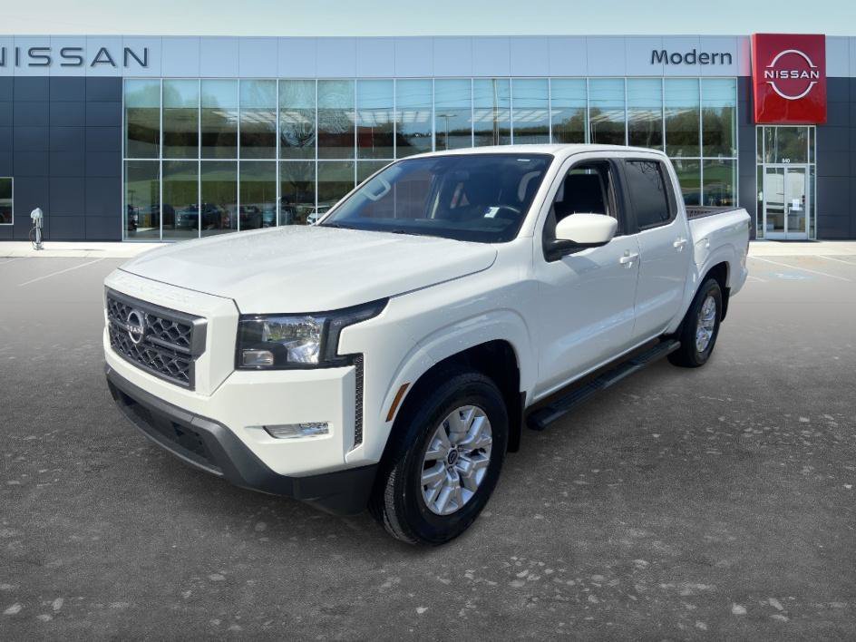 Used 2024 Glacier White Nissan SV image 1