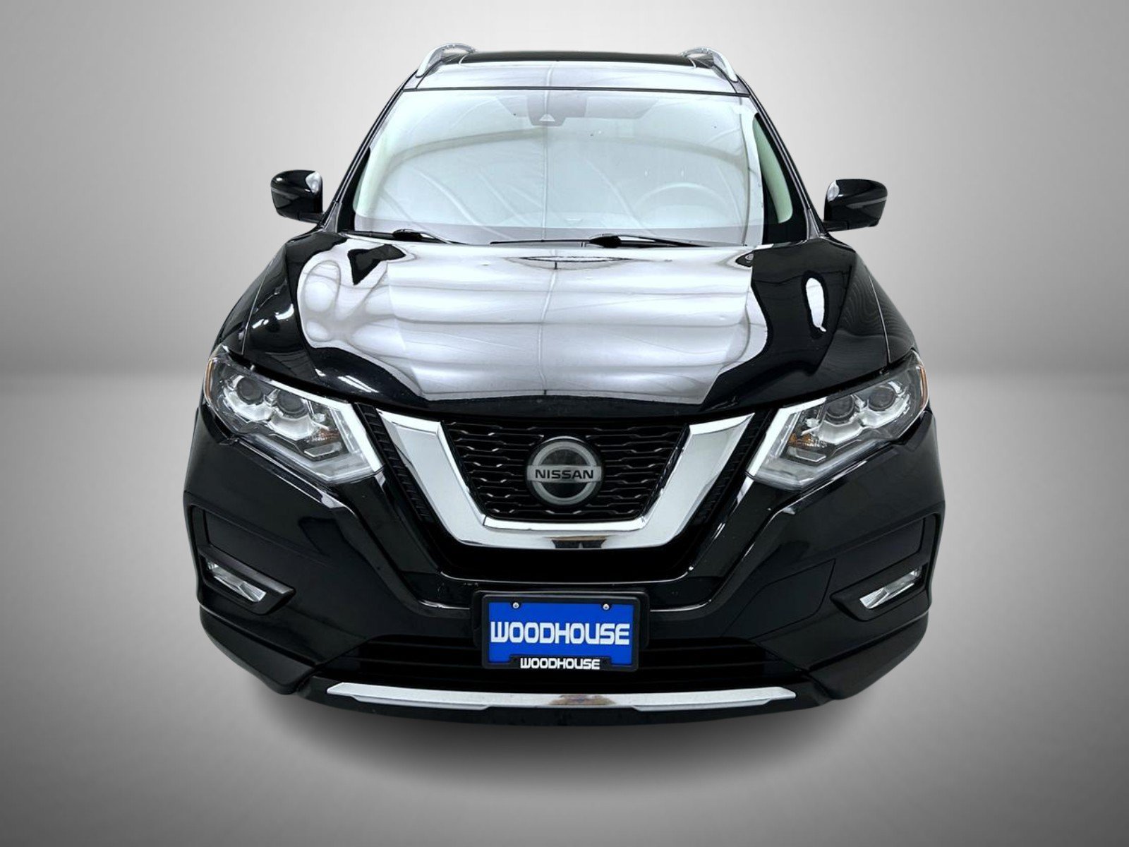 Used 2019 Black Nissan SL image 2