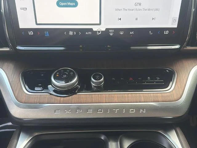 New 2026 Star White Metallic Tri-Coat Ford King Ranch® image 18