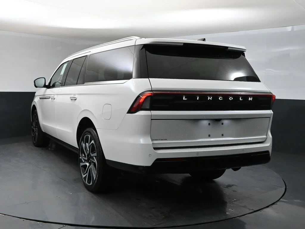 New 2026 White Lincoln Reserve image 3