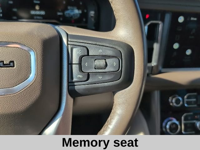 Used 2022 White GMC Denali image 8
