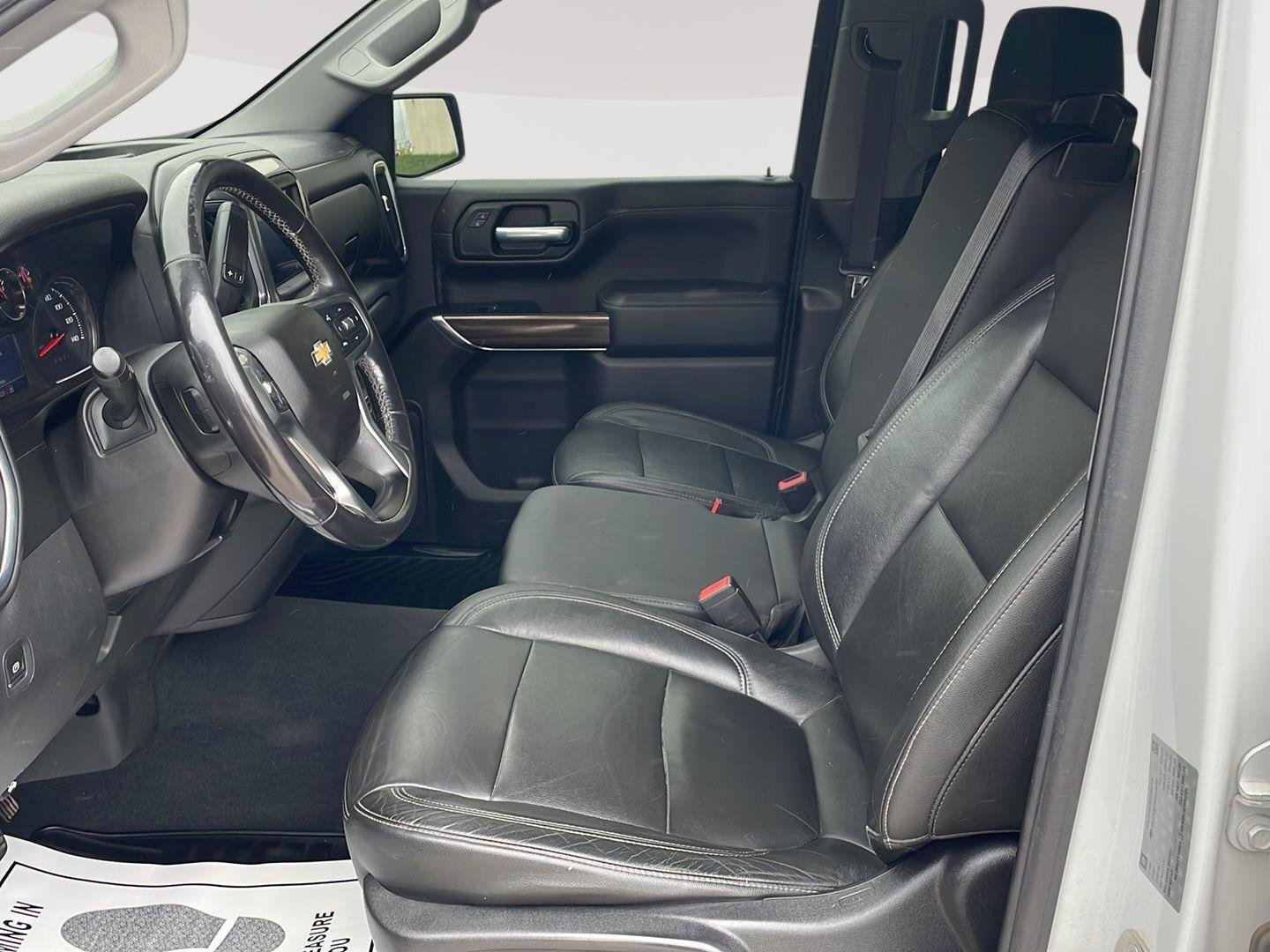 Used 2019 Summit White Chevrolet LT image 9