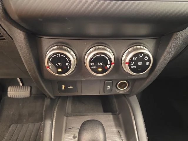 Used 2025 Alloy Silver Metallic Mitsubishi  image 20