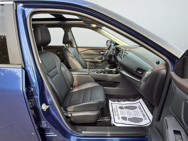 Used 2023 Blue Nissan SV image 26