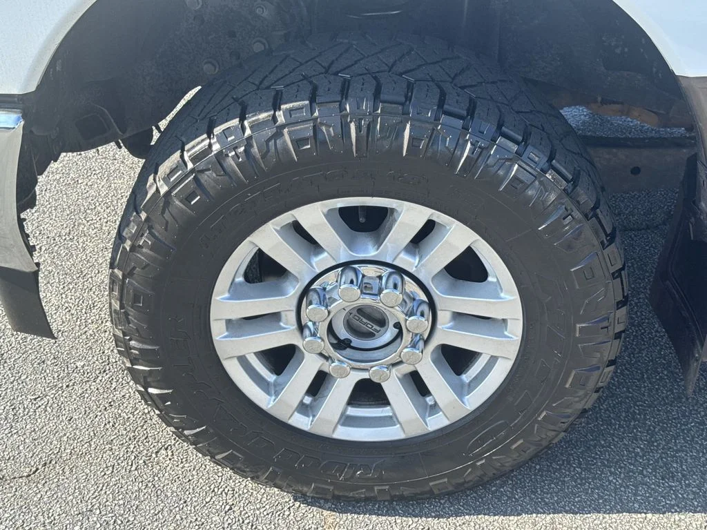 Used 2019 White Ford XLT image 11