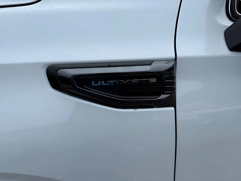 New 2026 Glacier White Tricoat GMC Denali Ultimate image 42