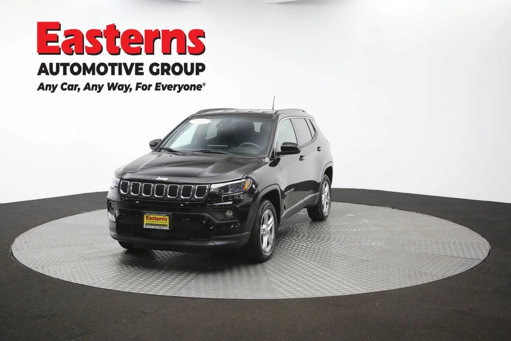 Used 2023 Black Jeep Latitude image 58