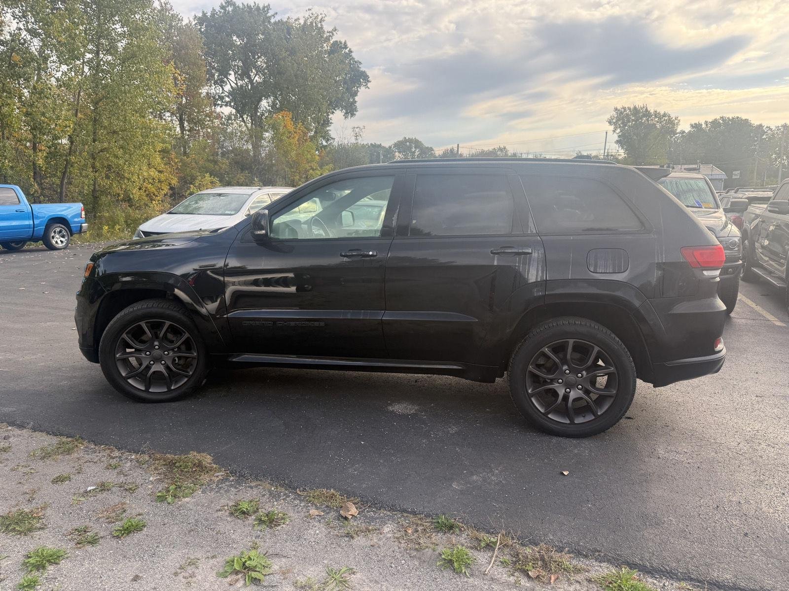 Used 2020 Diamond Black Crystal Pearlcoat Jeep High Altitude image 10