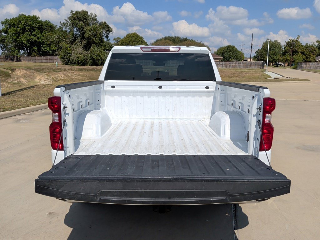 Used 2025 White Chevrolet LT image 38
