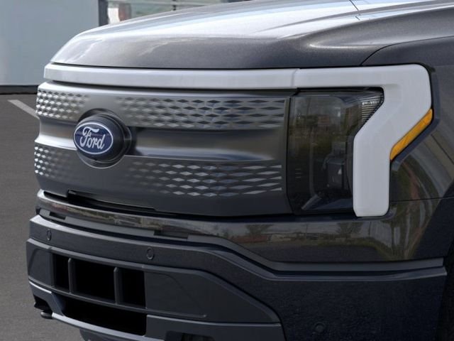 2025 Ford F-150 Lightning Flash - Photo 39