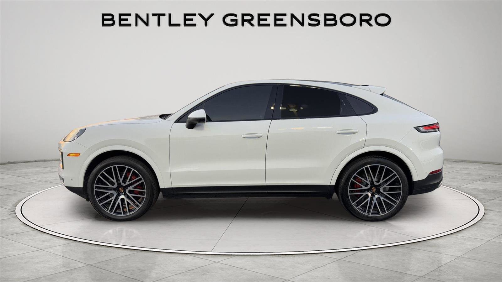 Used 2025 White Porsche  image 5