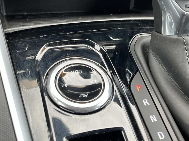 Used 2025 Gray Chevrolet LT image 29