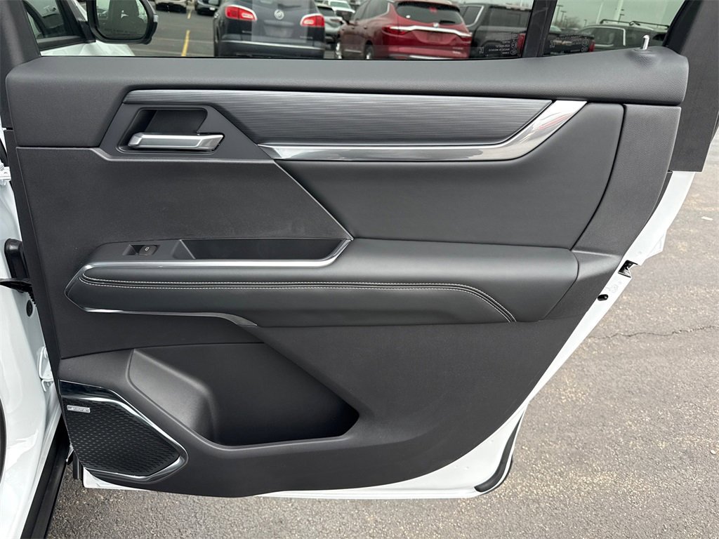 2026 GMC ACADIA - Image 35