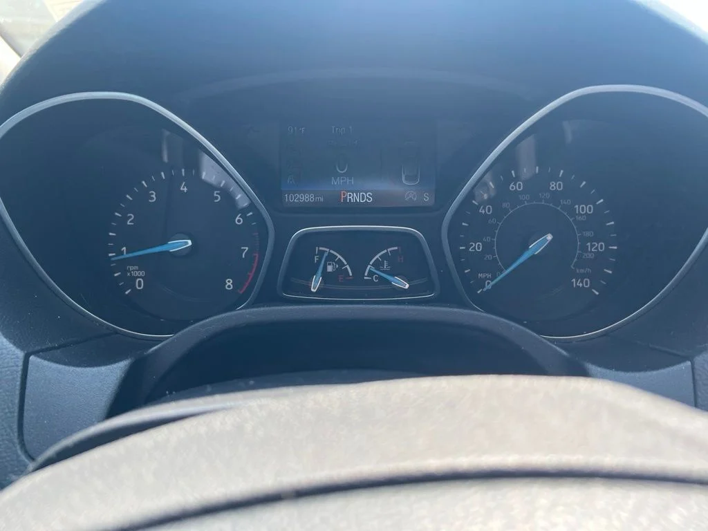 Used 2017 Gray Ford SE image 9