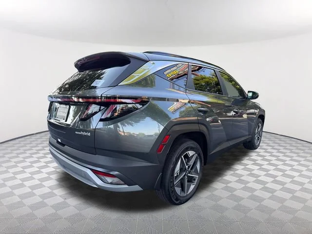 Used 2025 Gray Hyundai SEL Convenience image 5