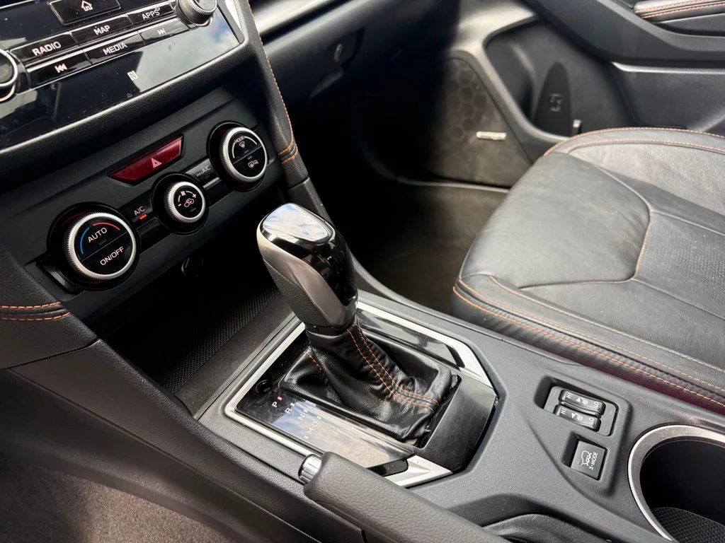 Used 2018 Ice Silver Metallic Subaru 2.0i Limited image 16