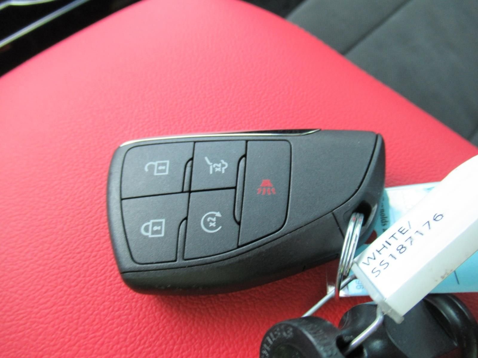 Used 2025 Beige Chevrolet RS image 33