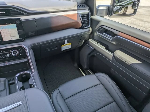 2026 GMC Sierra 3500HD Denali - Photo 18