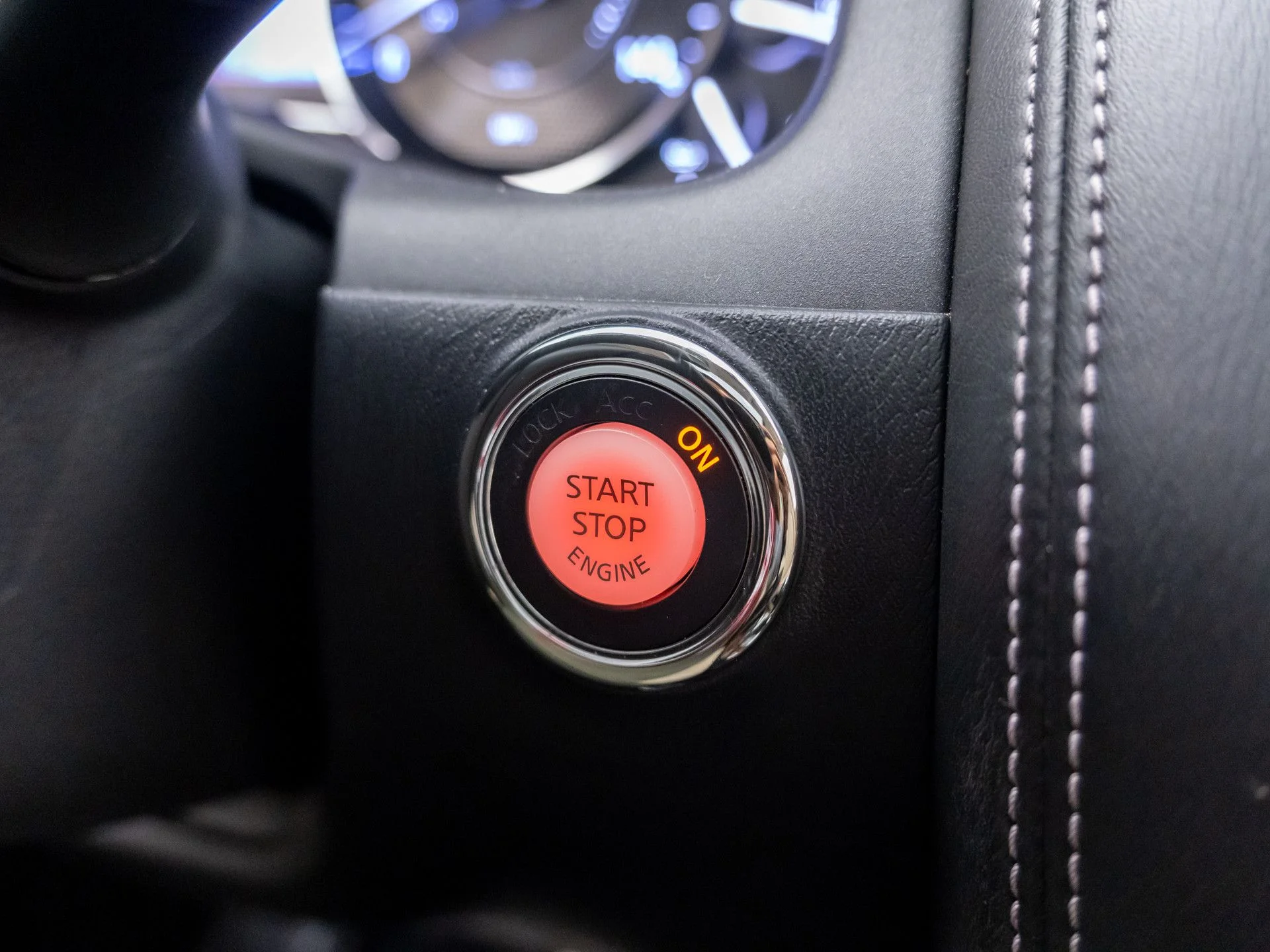 Used 2019 Blue Nissan Platinum image 22