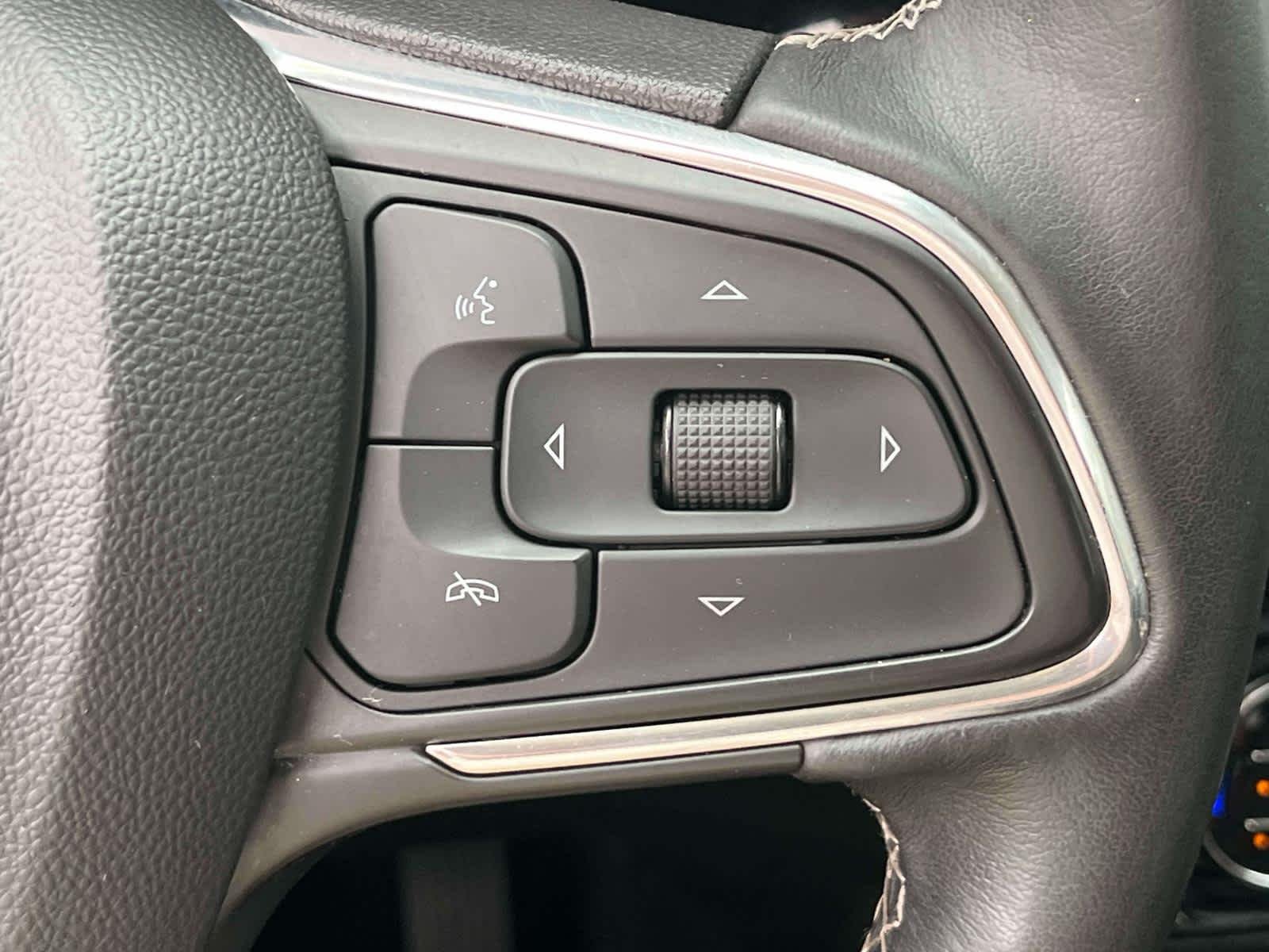 Certified Used 2023 Cinnabar Metallic Buick Select image 30