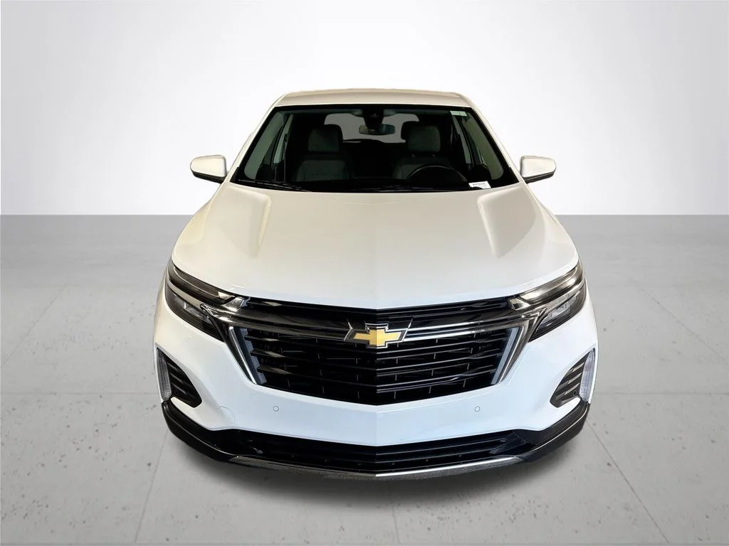 Used 2024 White Chevrolet LT image 3