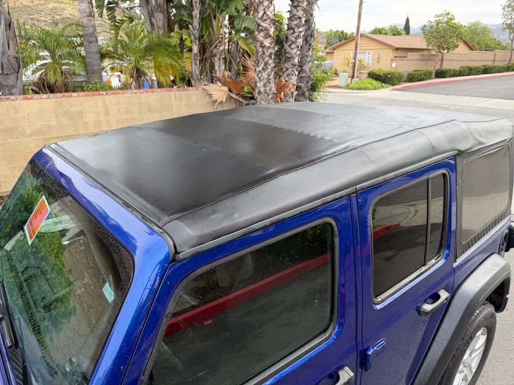 Used 2020 Blue Jeep Unlimited Sport S image 9