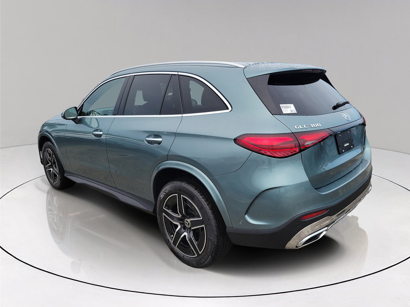 New 2026 Verde Silver Metallic Mercedes-Benz GLC 300 image 34