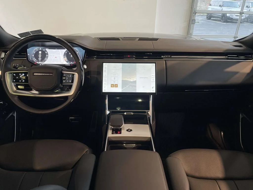 New 2026 Santorini Black Land Rover SE image 24