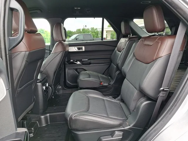 Used 2023 Silver Ford Platinum image 11