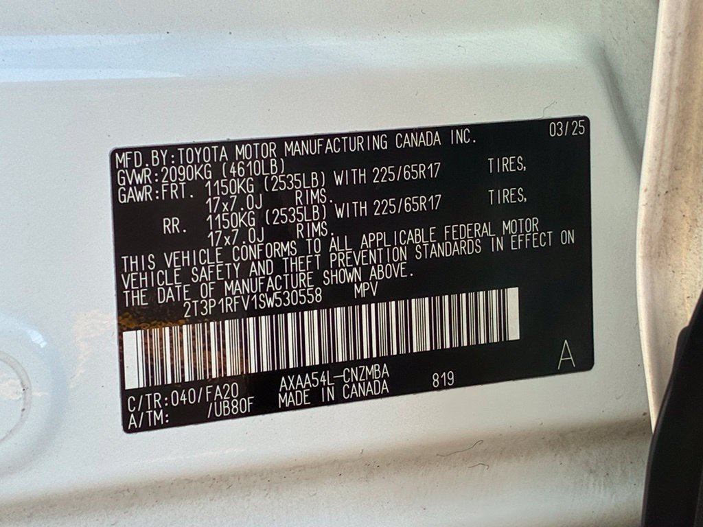Used 2025 White Toyota XLE image 33